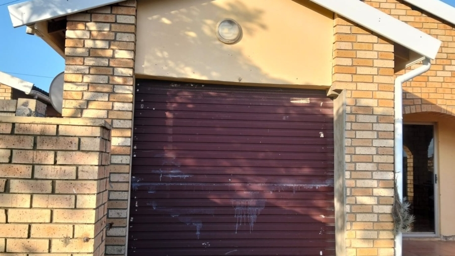 2 Bedroom Property for Sale in Mdantsane Eastern Cape